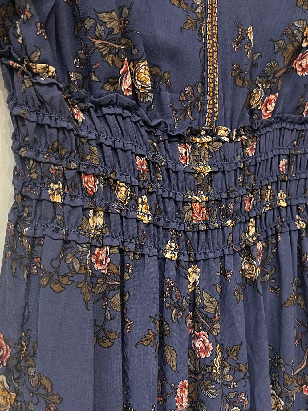 Max Studio Romantic Floral Maxi with Tiered Skirt Blue Floral Size Medium - Picture 5 of 9